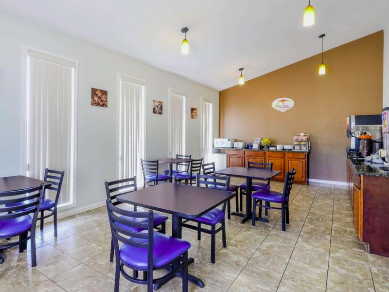 スーパー 8 バイ ウインダム チャタヌーガ ウールトワー (Super 8 By Wyndham Chattanooga Ooltewah)の写真