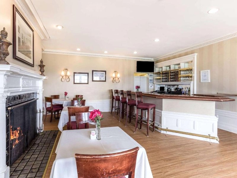 Traditions Hotel & Spa Johnson City - Binghamton, an Ascend Collection Hotelの写真