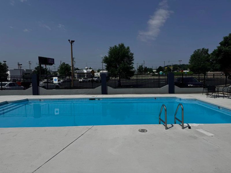 クオリティ イン ＆ スイーツ シンシナティ アップタウン ノーウッド (Quality Inn & Suites Cincinnati Uptown Norwood)の写真