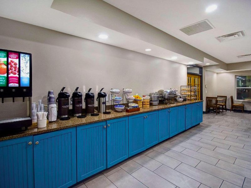 カントリー イン&スイーツ バイ ラディソン シンシナティ エアポート (Country Inn & Suites by Radisson, Cincinnati Airport, KY)の写真