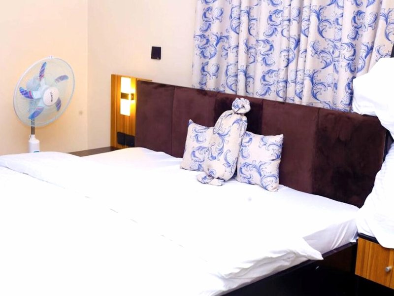 ［イコシ ケトゥ］アパートメント（m²）｜ 2ベッドルーム／3バスルーム (Madeb Apartment)の写真