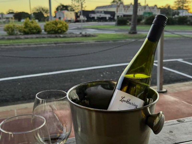 Grand Old Crow Hotelの写真