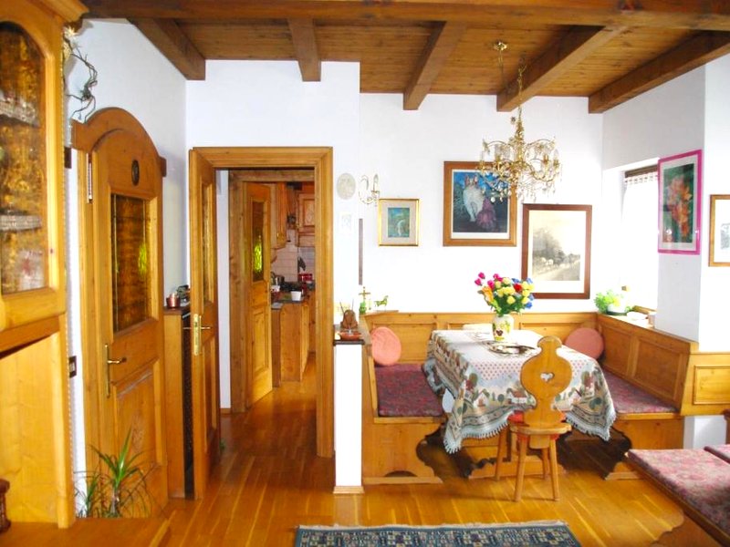 ［チェンチェニーゲ アゴルディーノ］アパートメント（80m²）｜ 2ベッドルーム／2バスルーム (Casa alpina)の写真