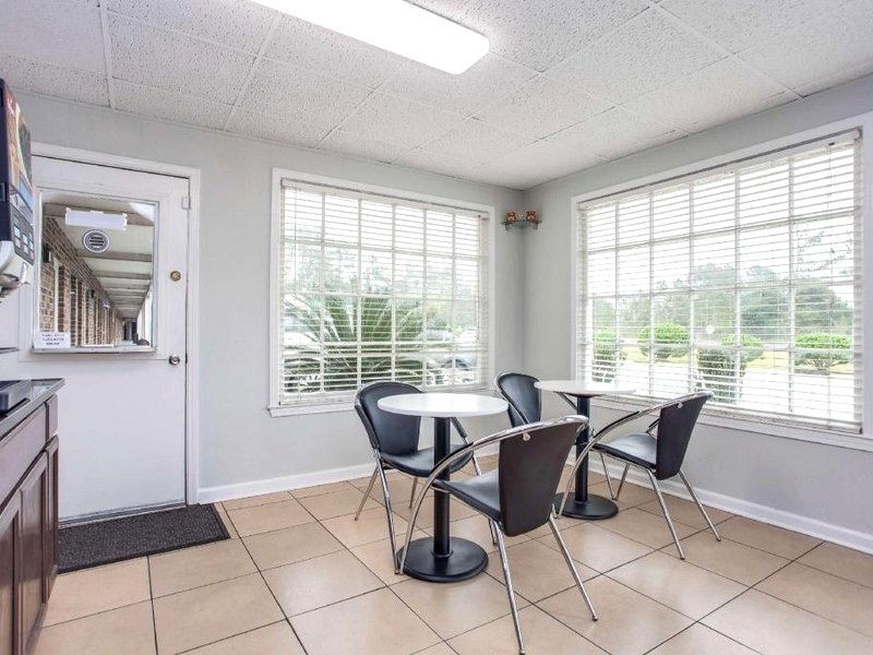 Motel 6 Walterboro, SCの写真