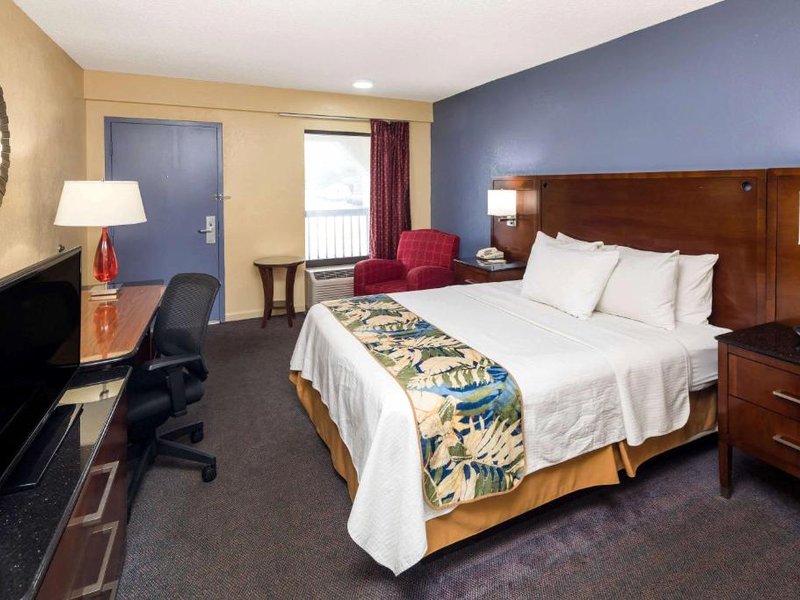 デイズ イン バイ ウィンダム ウォーターボロ (Days Inn by Wyndham Walterboro)の写真