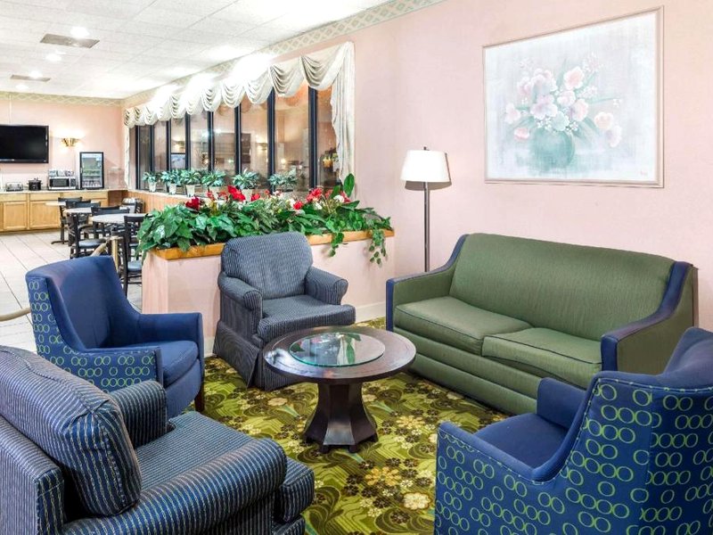 デイズ イン バイ ウィンダム ウォーターボロ (Days Inn by Wyndham Walterboro)の写真