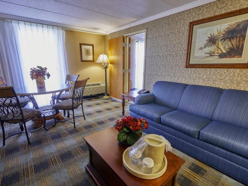 リバービュー イン&スイーツ (Riverview Inn & Suites)の写真