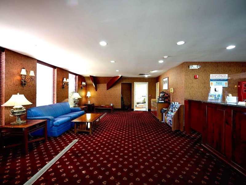 リバービュー イン&スイーツ (Riverview Inn & Suites)の写真