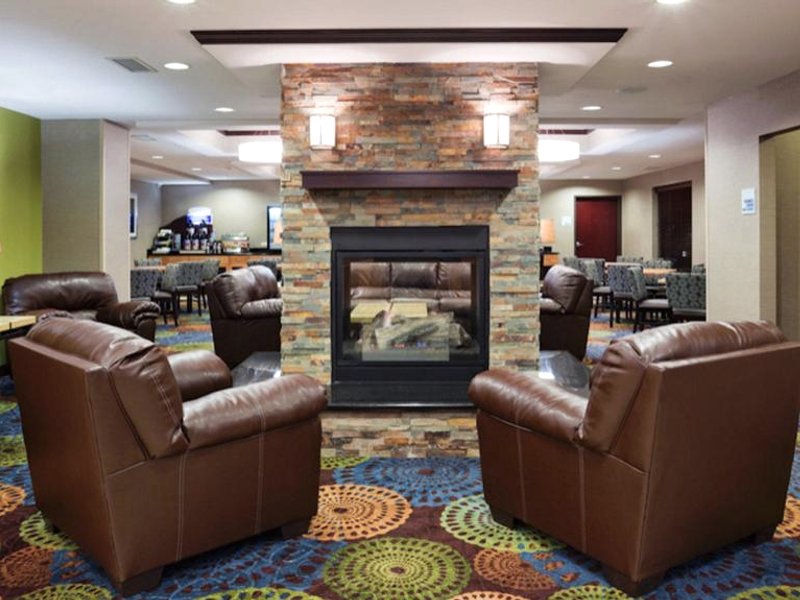 ホリデイ イン エクスプレス アンド スイーツ ロチェスター ウエスト メディカル センター バイ IHG (Holiday Inn Express and Suites Rochester West-Medical Center By IHG)の写真