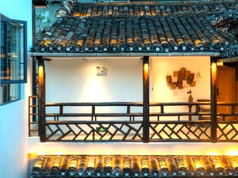 Wangcun Caotang Inn (Furong Town Waterfall)の写真