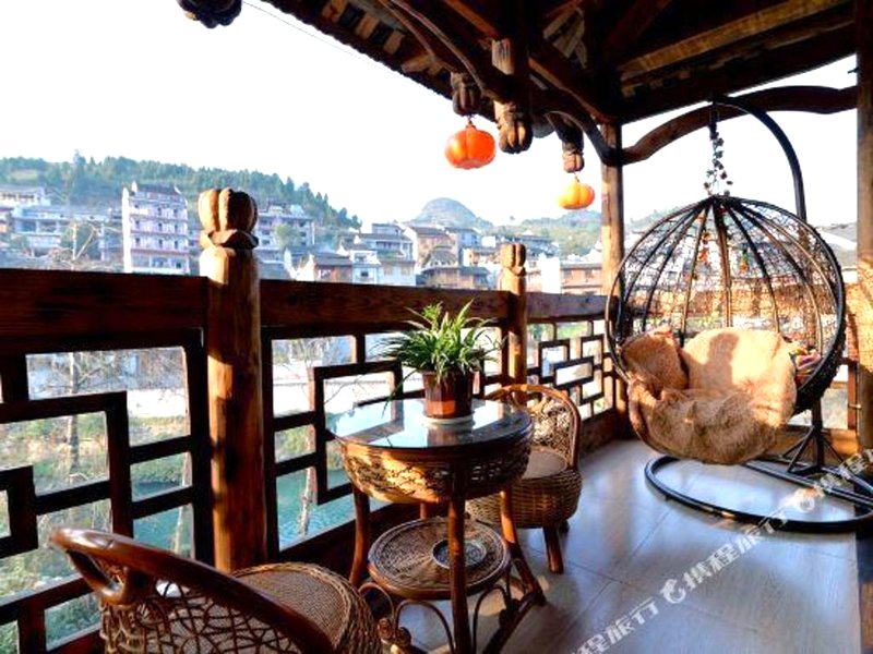 Floral Hotel Furong Town Yinhe Manor(Wangcun Waterfall Store)の写真