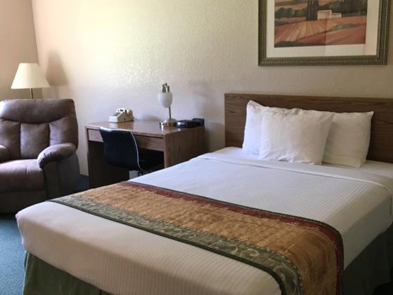 Cassville Four Seasons Inn & Suitesの写真