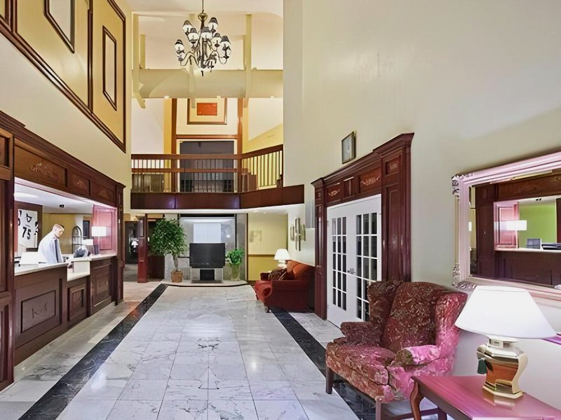 デイズ イン&スイーツ バイ ウィンダム タレクゥア (Days Inn & Suites by Wyndham Tahlequah)の写真