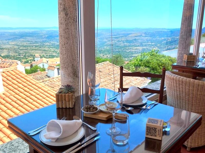 ドム ディニス マルヴァン (Dom Dinis Marvao)の写真