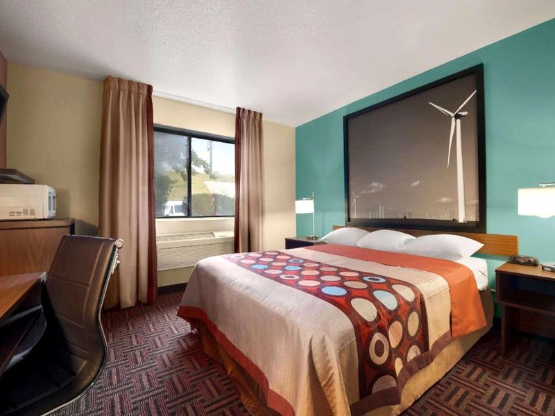 スーパー 8 バイ ウインダム ペオリア イースト (Super 8 By Wyndham Peoria East)の写真