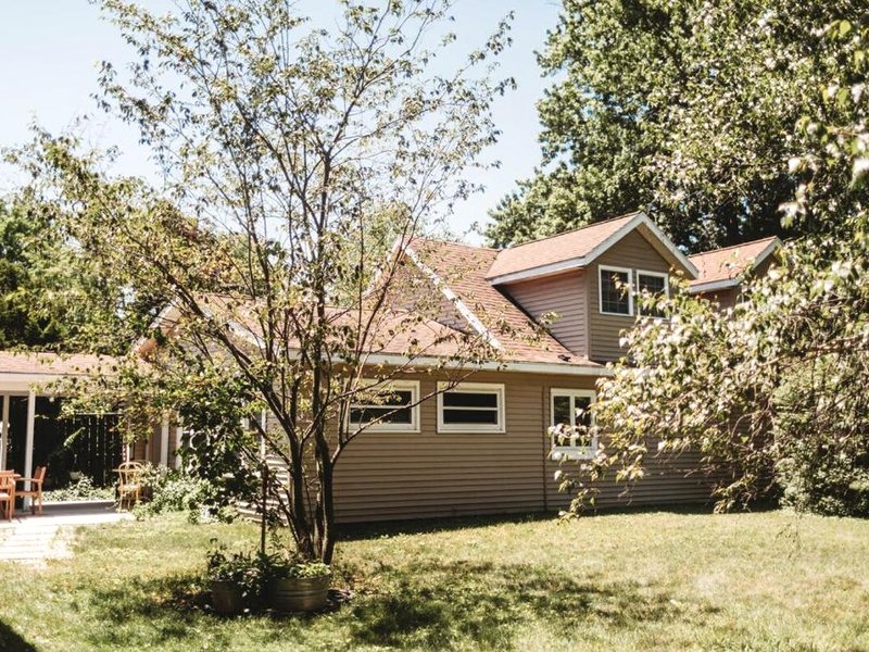 Cozy Oasis by Lake MI with Hot Tubの写真
