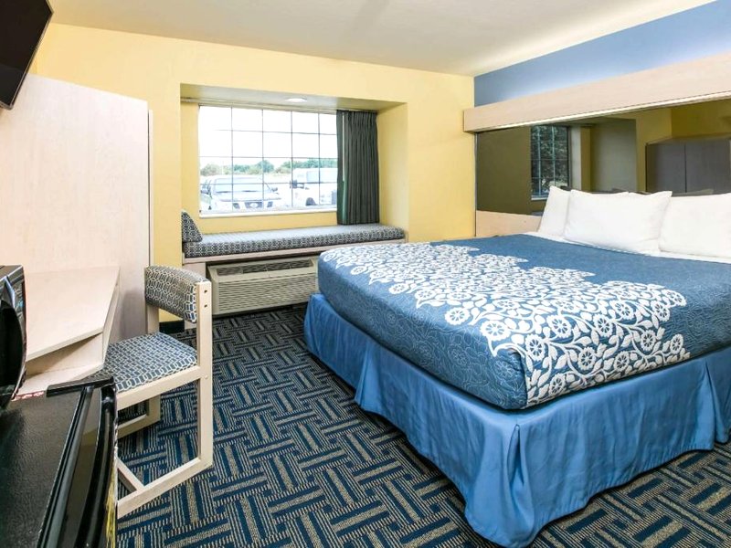 デイズ イン&スイーツ バイ ウィンダム プライアー (Days Inn & Suites by Wyndham Pryor)の写真