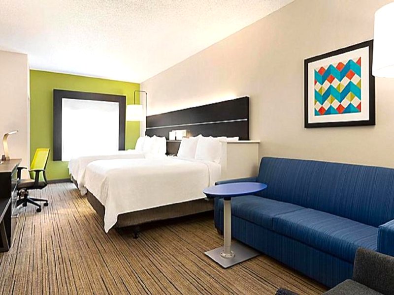 Holiday Inn Express Hotel & Suites Pryor By IHGの写真