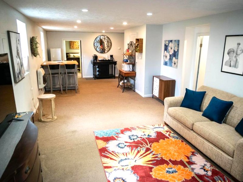 1-bedroom apartment, sleeps 4, in lovely Pilot Mountain-walk to Main st! Unit 2の写真