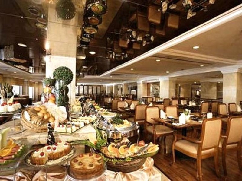 ホテル ニュー サフィル ヨギャカルタ (Hotel New Saphir Yogyakarta)の写真