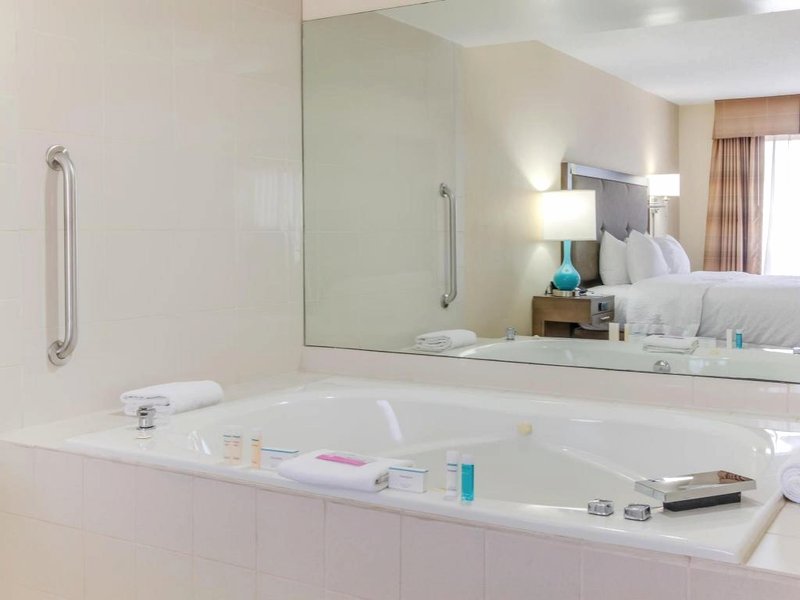 ハンプトン イン ディックソン (Hampton Inn Dickson)の写真