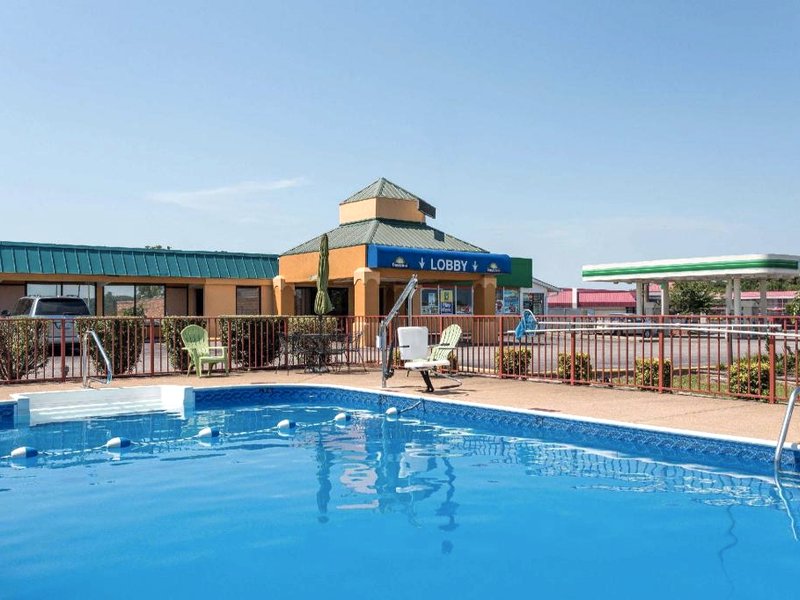 デイズ イン バイ ウィンダム ディクソン (Days Inn by Wyndham Dickson)の写真