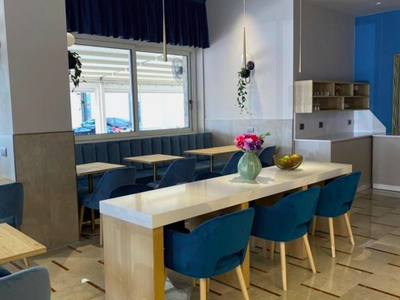 AMBRA HOTEL - The only central lakeside hotel in Iseoの写真