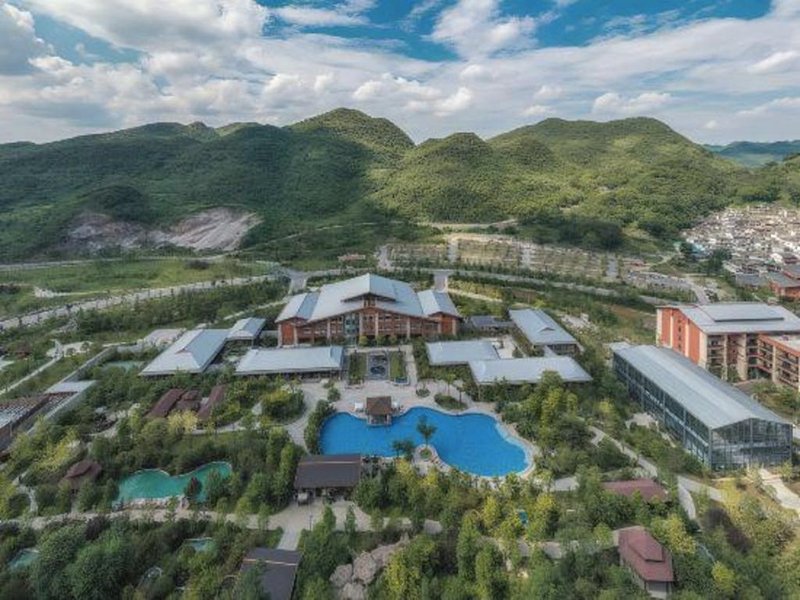 Liupanshui Waterfall Source Hotel (Liuzhi Longjing Hot Spring Scenic Area)の写真