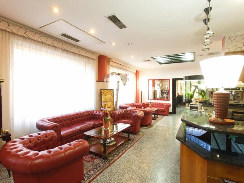 Astor Hotel Vintageの写真