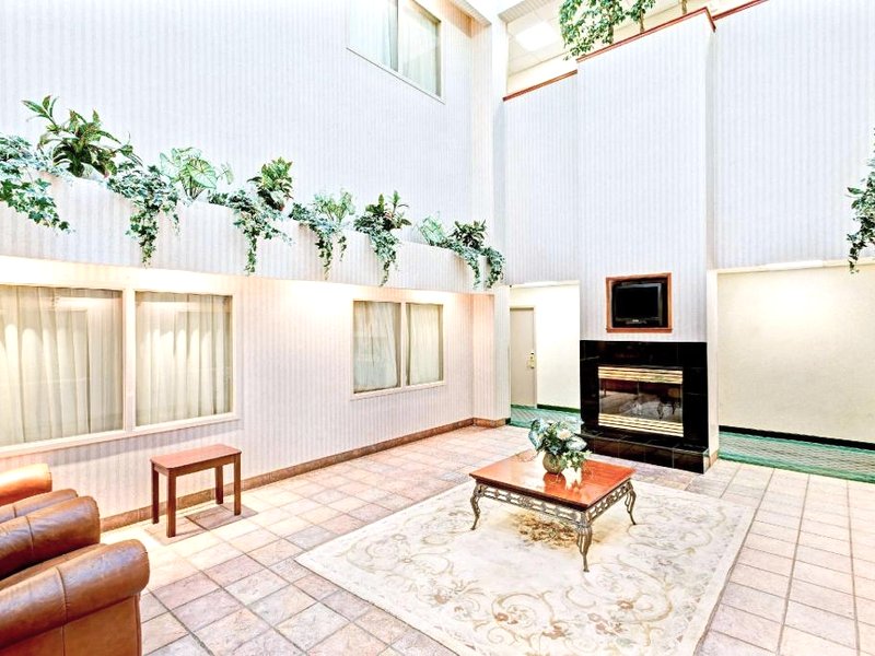 スーパー 8 バイ ウインダム ブロックトン (Super 8 By Wyndham Brockton)の写真