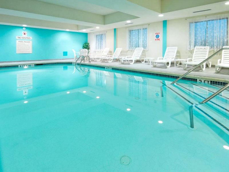 ホリデイ イン エクスプレス アンド スイーツ クエーカータウン - オールタウン エリア バイ IHG (Holiday Inn Express and Suites Quakertown - Allentown Area By IHG)の写真