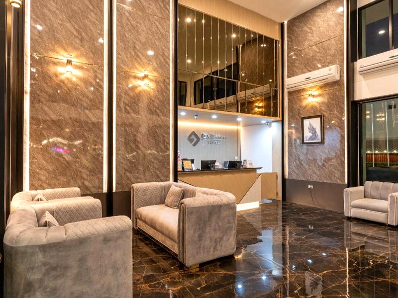 ワン サコン ナコーン ホテル (One Sakon Nakhon Hotel)の写真