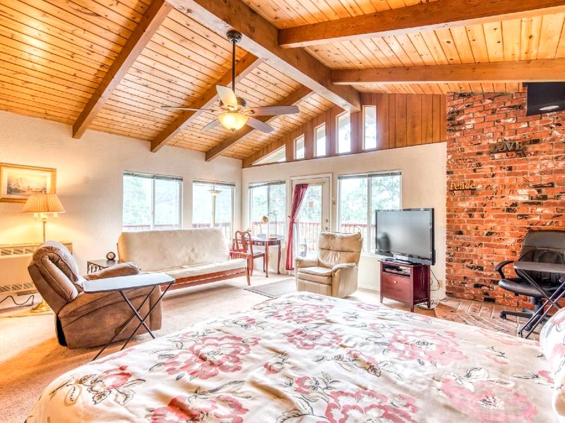 ア ベッド オブ ローゼズ (A Bed of Roses)の写真