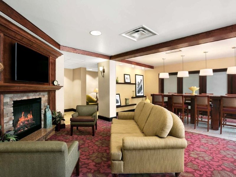 Hampton Inn Erie-Southの写真