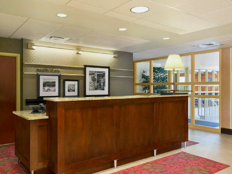 Hampton Inn Erie-Southの写真