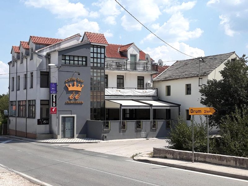 Ćilin Ćemer (Cilin Cemer)の写真