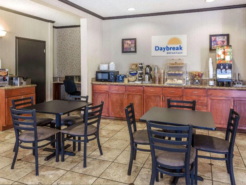 デイズ イン&スイーツ バイ ウィンダム バンクーバー (Days Inn & Suites by Wyndham Vancouver)の写真