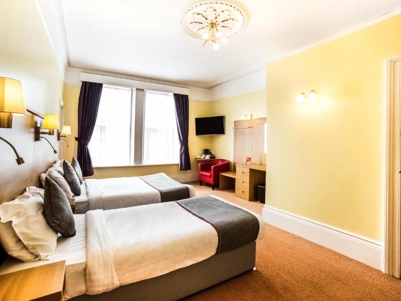 OYO Eagle House Hotel, St Leonards Hastingsの写真