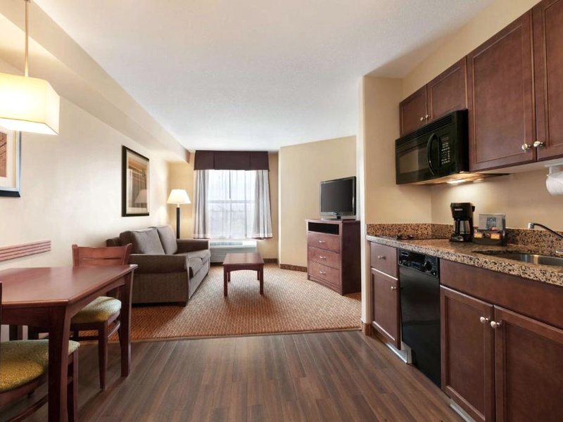 デイズ イン&スイーツ バイ ウィンダム シェアウッド パーク エドモントン (Days Inn & Suites by Wyndham Sherwood Park Edmonton)の写真