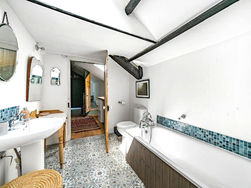 Six on Castleの写真