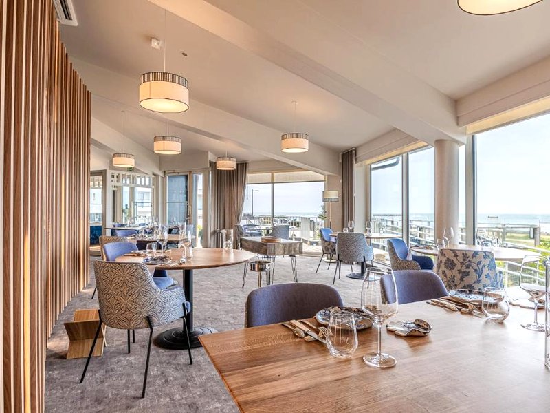 Logis Hôtellerie Les Brisants , Restaurant J M Perochon (Logis Hotellerie Les Brisants , Restaurant J M Perochon)の写真