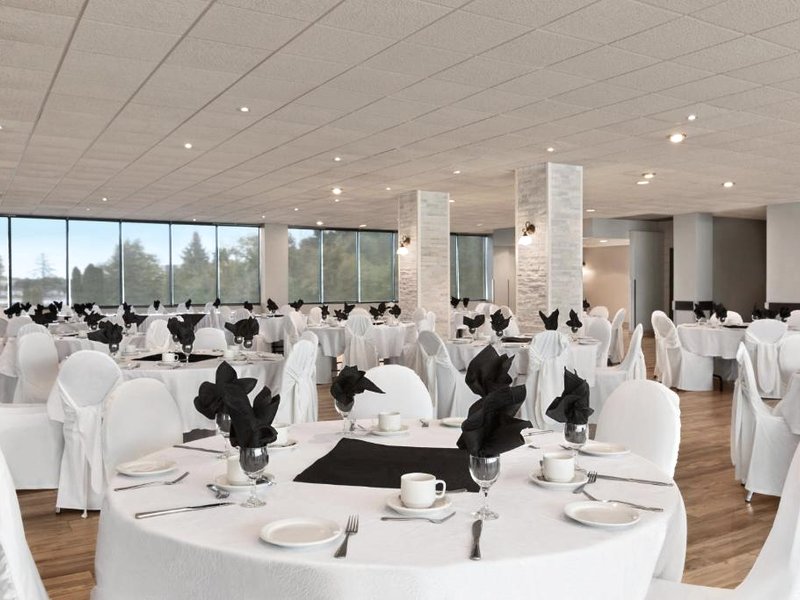 Ramada on the Bay Conference Resort Bellevilleの写真