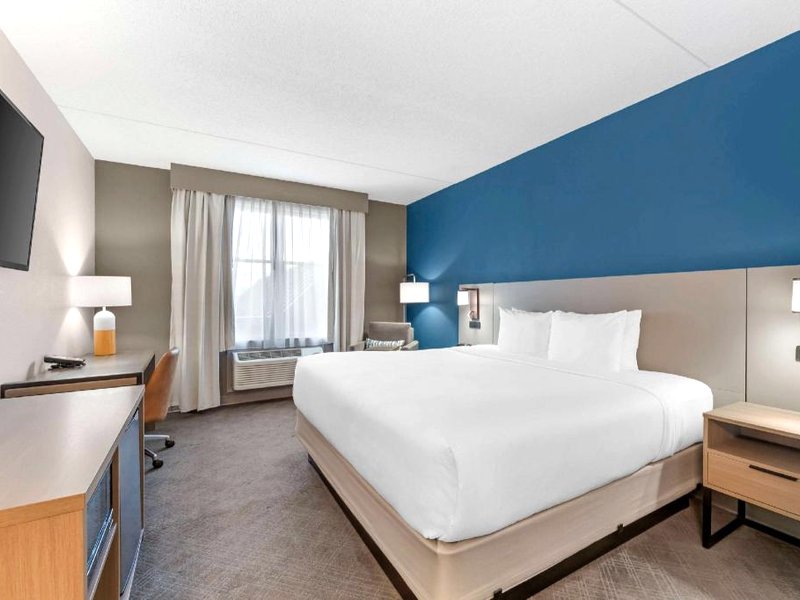 Comfort Inn & Suites Cuyahoga Falls - Akronの写真