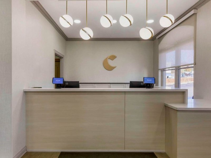 Comfort Inn & Suites Cuyahoga Falls - Akronの写真