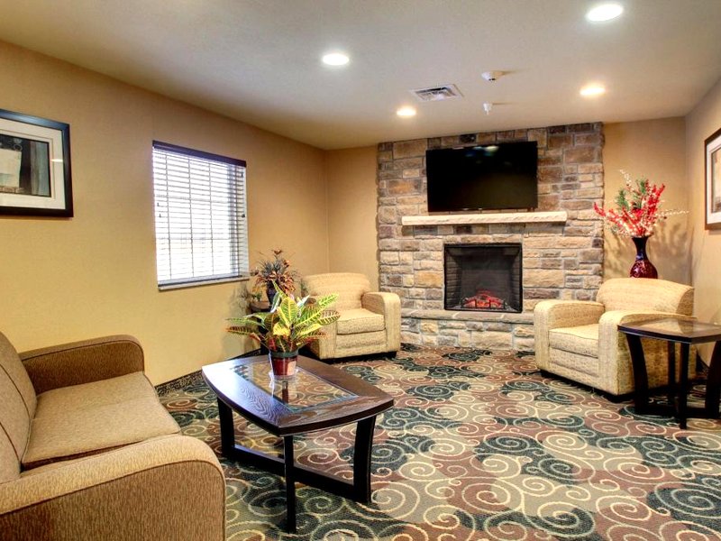 Cobblestone Hotel & Suites - Broken Bowの写真