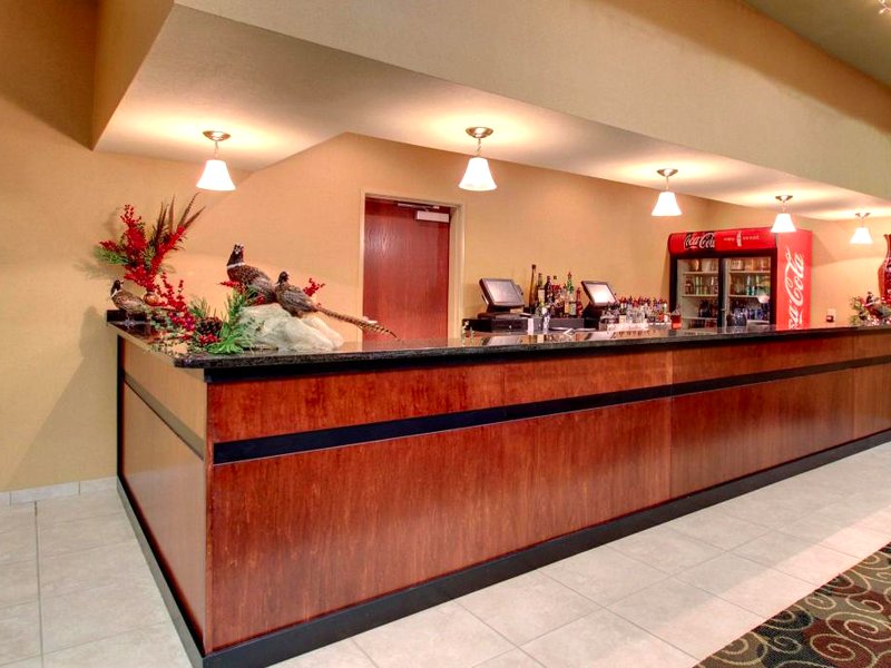 Cobblestone Hotel & Suites - Broken Bowの写真