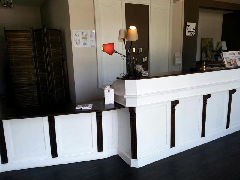 Contact Hotel du Cerfの写真