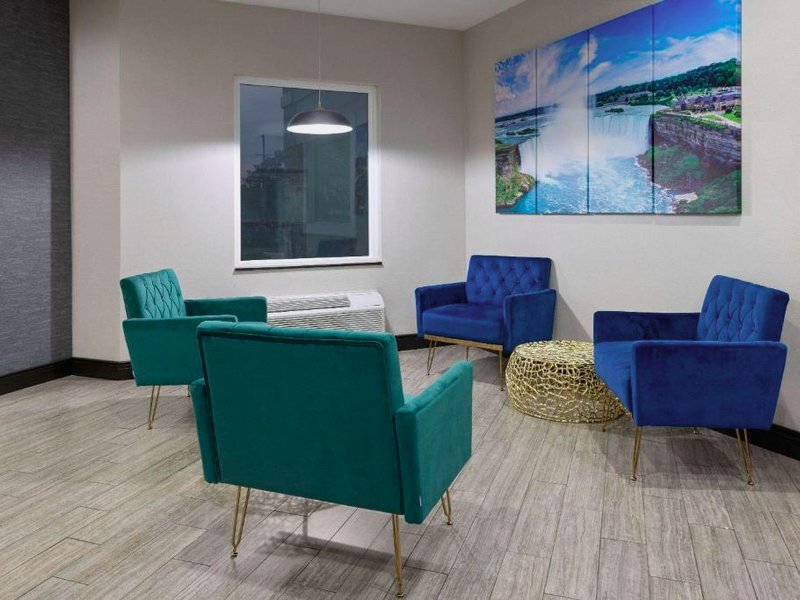 ラ・キンタ・イン・バイ・ウィンダム・バッファローエアポート (La Quinta Inn by Wyndham Buffalo Airport)の写真