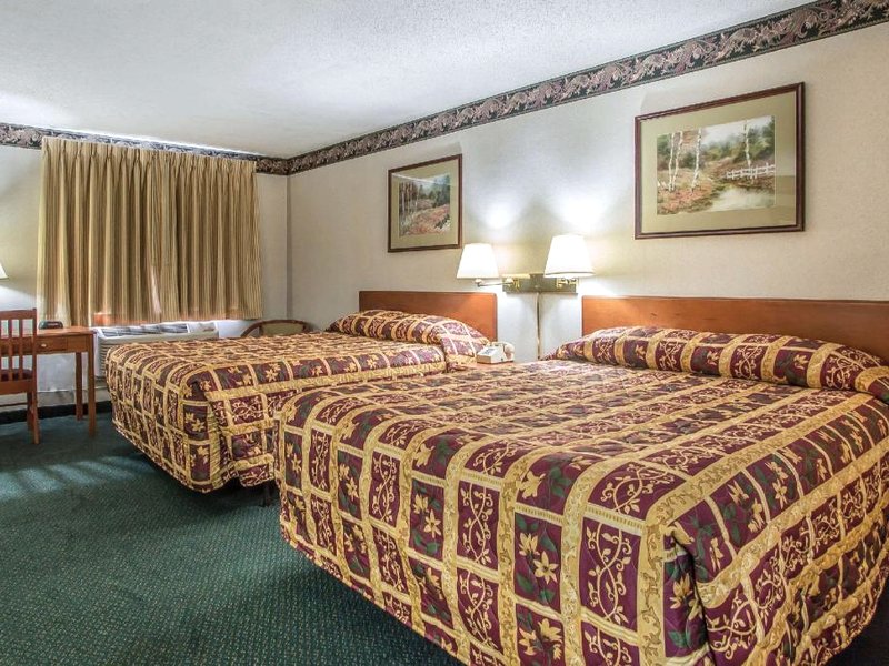 ロードウェイ イン (Rodeway Inn)の写真