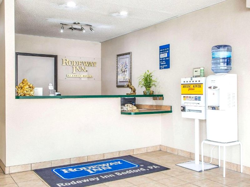 ロードウェイ イン (Rodeway Inn)の写真
